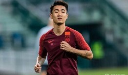 媒体人爆料韦世豪视频,媒体人揭秘球场瞬间